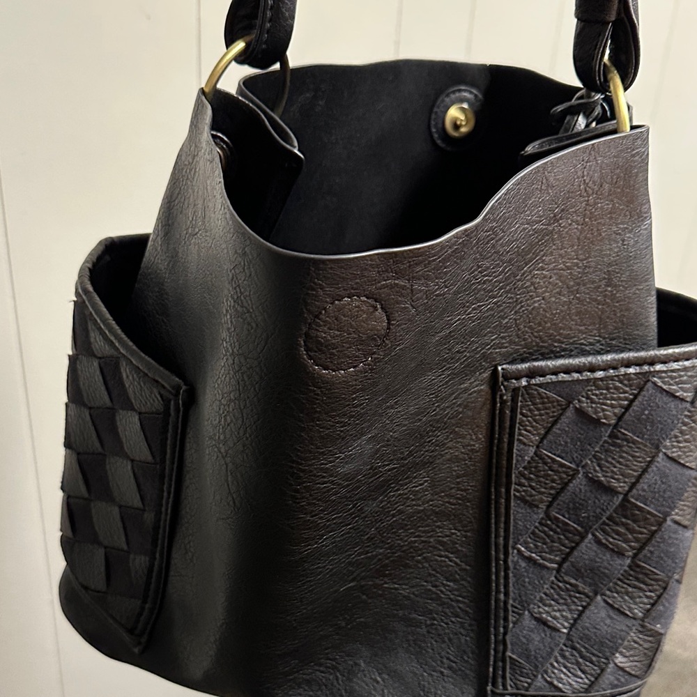 Malibu Skye Black faux Leather Bucket Bag with Woven handles Details
